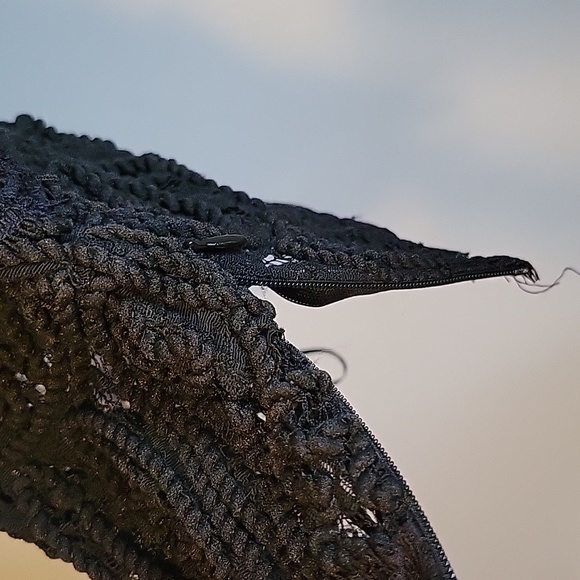 Chelsea and Sweetest Kiss lace crop top - Picture 3 of 7
